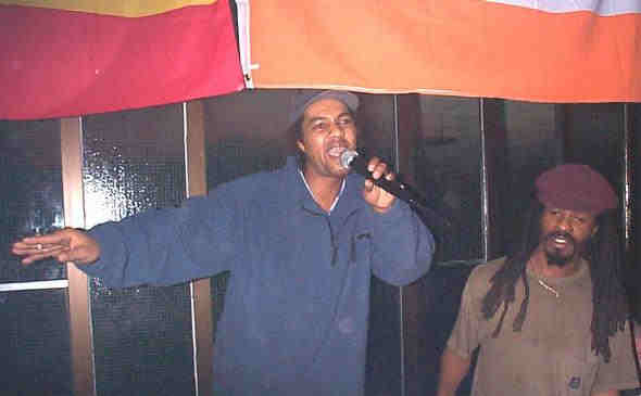 Dixie Peach Singing His New Release - Brixton 24/11/00